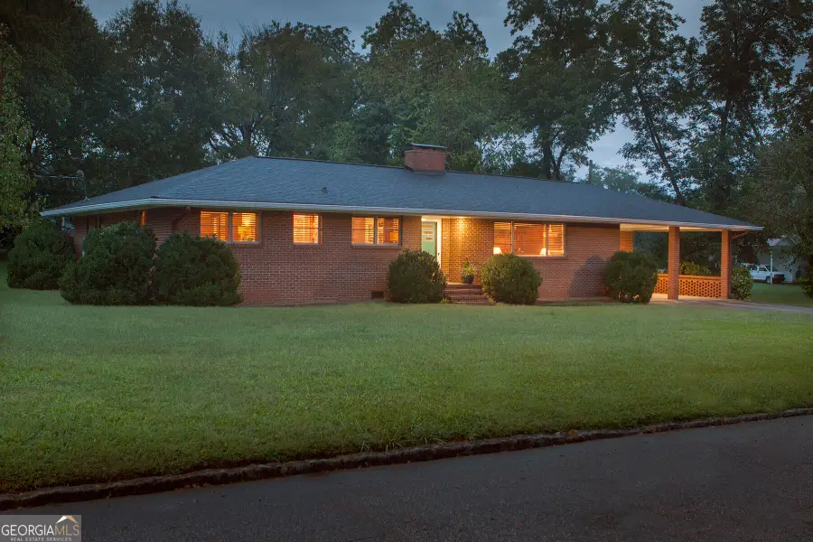 437 Pine Street, Madison, GA 30650 - #2