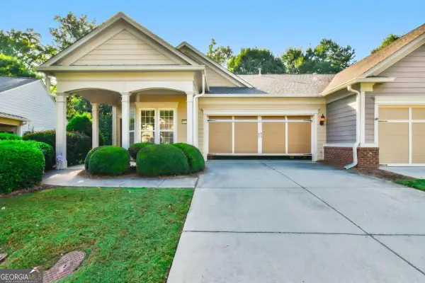 6136 Longleaf Drive, Hoschton, GA 30548