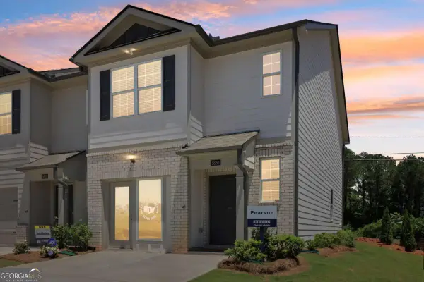 518 Woodcreek Circle Sw #11, Atlanta, GA 30331