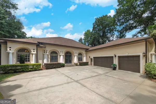 701 Lake Overlook Drive, Canton, GA 30114