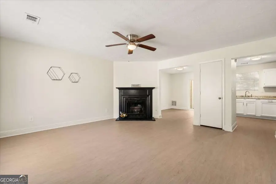 5716 Wells Circle, Stone Mountain, GA 30087 - #2