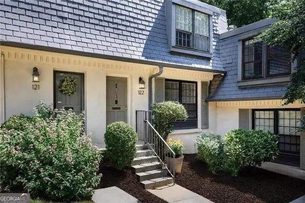 122 Woodmere Square Nw, Atlanta, GA 30327
