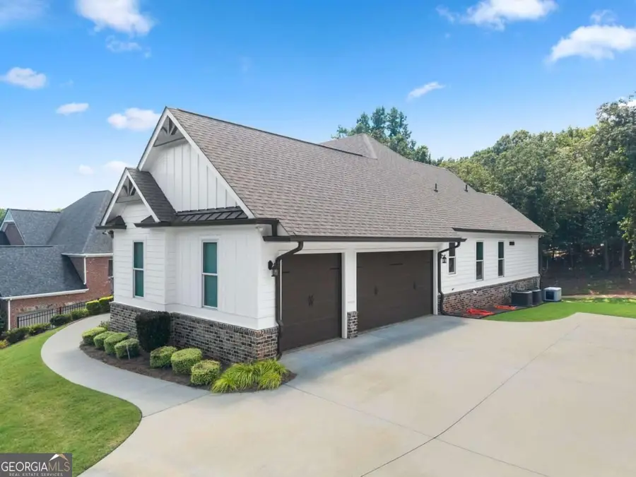 4466 Park Royal Dr, Flowery Branch, GA 30542 - #2