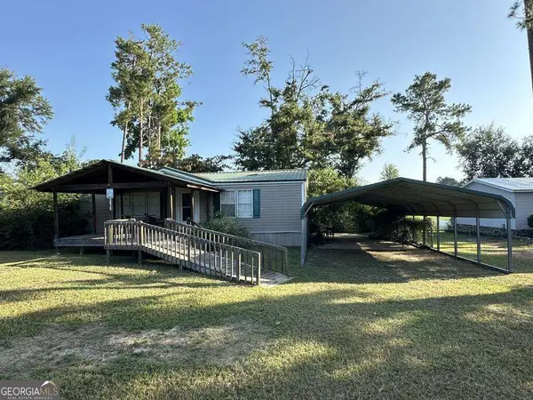 3615 Lake Mayers Road, Baxley, GA 31513