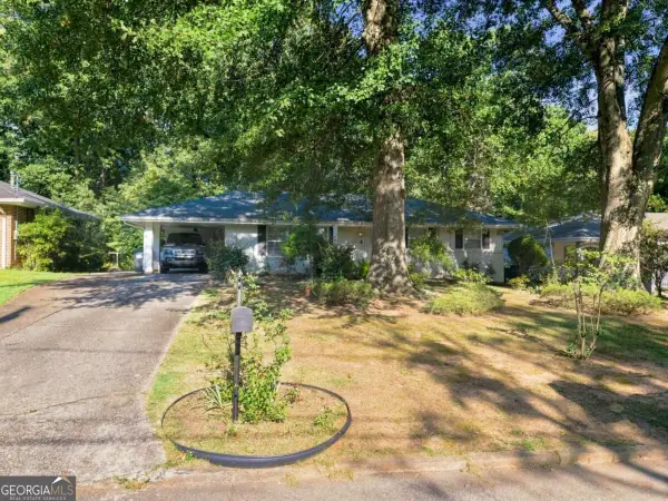 2834 S Clark Drive, East Point, GA 30344