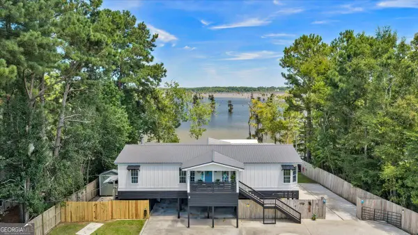 121 W Entrekin Road, Cobb, GA 31735