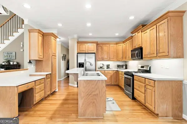 707 Bedford Trace, Canton, GA 30114