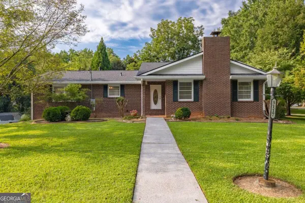 5117 Lakewood Drive, Acworth, GA 30101