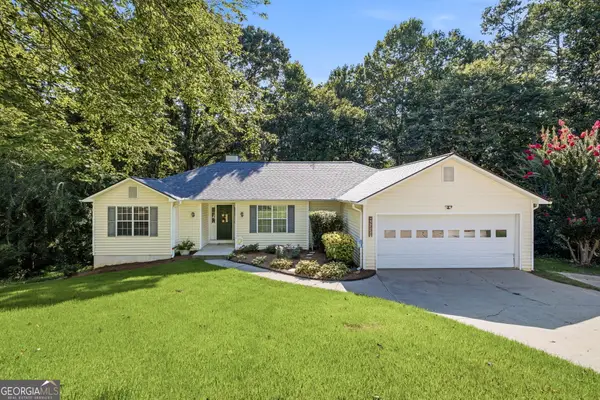 5221 Nimble Wood Way, Flowery Branch, GA 30542