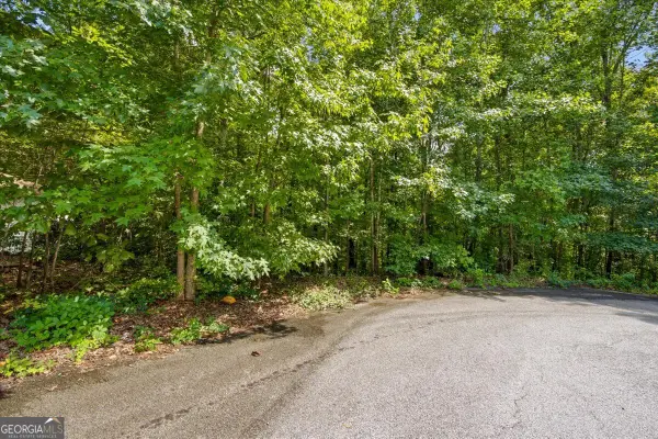 200 Gina Drive, Carrollton, GA 30116