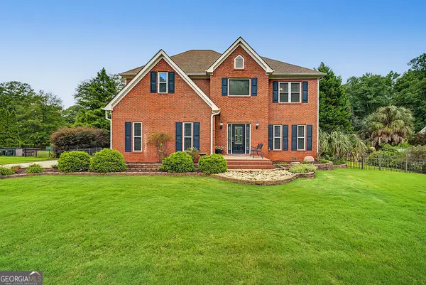 140 Farr Lake Drive, Tyrone, GA 30290