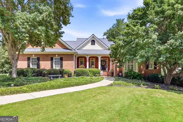 4611 Chartwell Chase Court, Flowery Branch, GA 30542