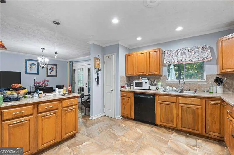 6825 Maddox Road, Morrow, GA 30260 - #3