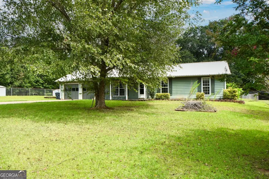 105 Gwenellen Drive, Locust Grove, GA 30248 - #3