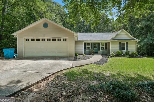 131 Homestead Way, Locust Grove, GA 30248