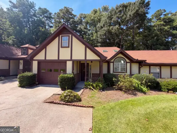 17 Dover Trail, Peachtree City, GA 30269