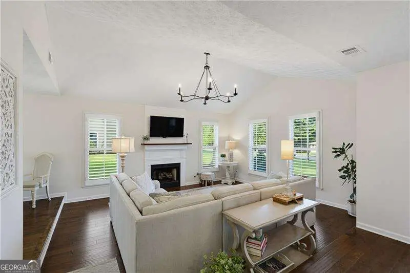 4158 Hubert Drive Ne, Marietta, GA 30066 - #2