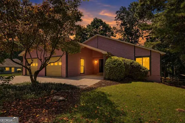 10900 Spotted Pony Trail, Johns Creek, GA 30022