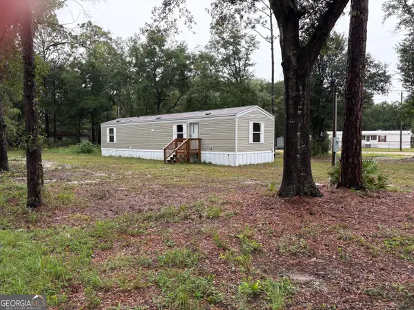 24 Robin Lane E, Jesup, GA 31545