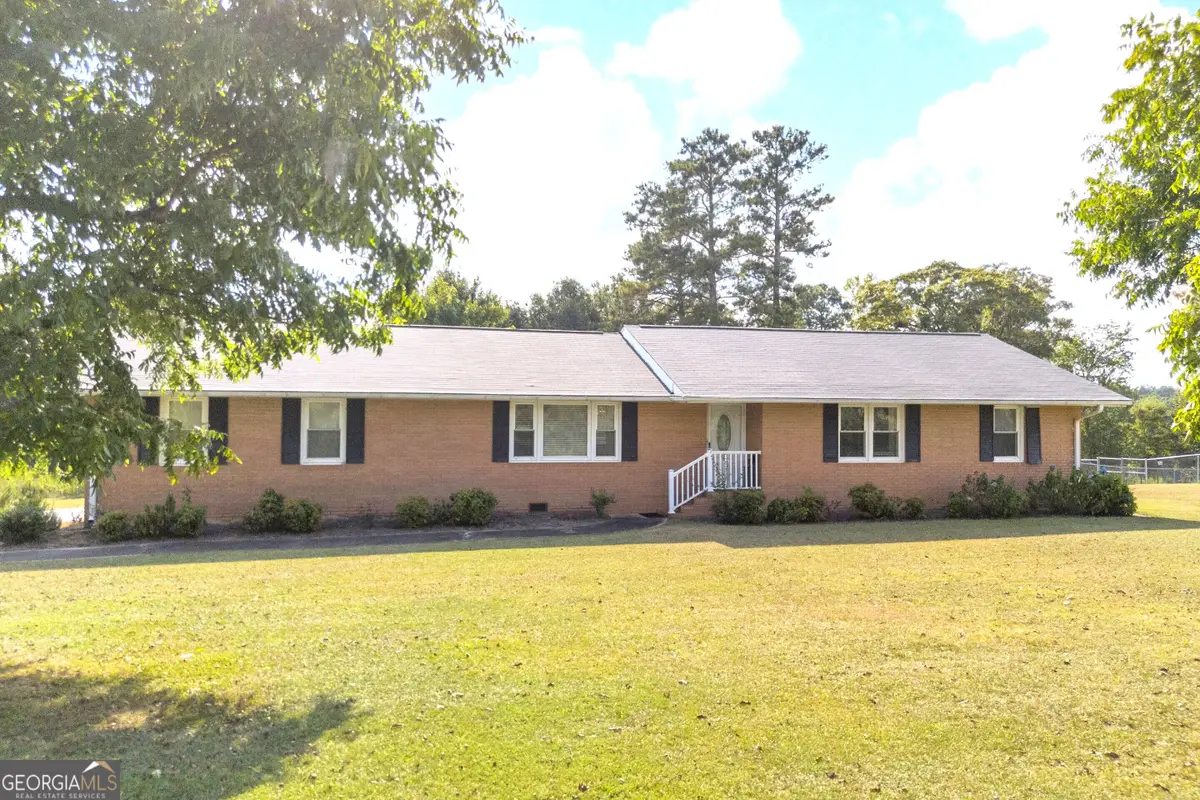 1229 Crestview Dr, Elberton, GA 30635 - #1
