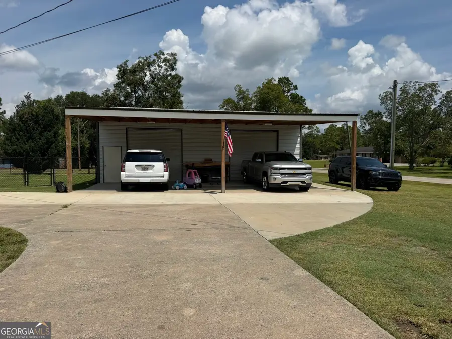 438 W Oglethorpe Avenue, Lyons, GA 30436 - #3