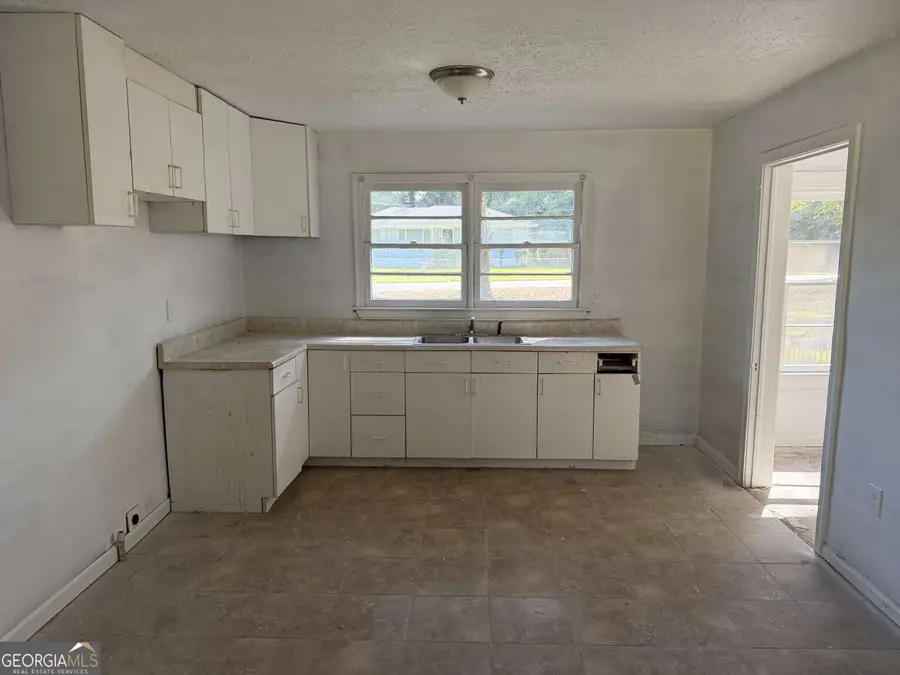 53 Howell Drive Sw, Atlanta, GA 30331 - #3