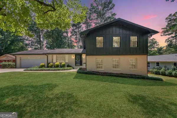 2204 Pine Point Drive, Lawrenceville, GA 30043