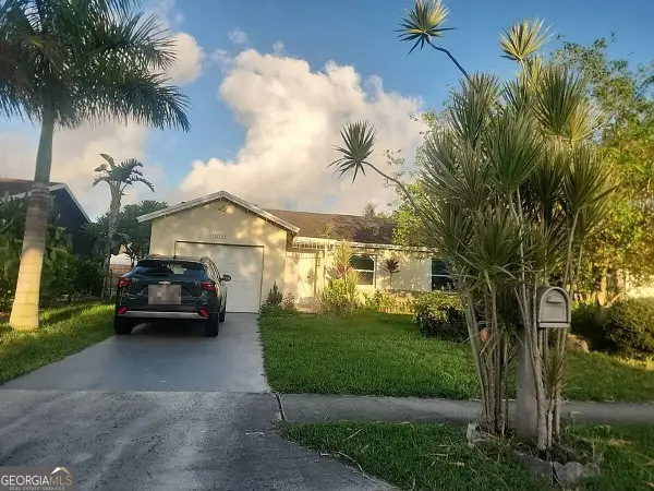 22709 SW 65th Avenue, Boca Raton, FL 33428