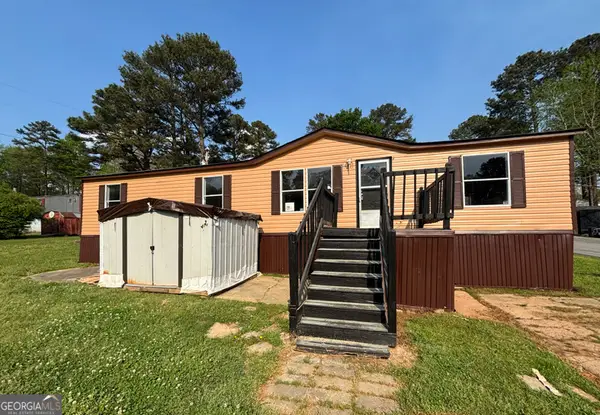 17 Club Circle, Ellenwood, GA 30294