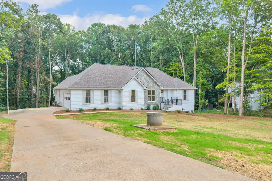 150 Indian Bluff Drive, Sharpsburg, GA 30277 - #3
