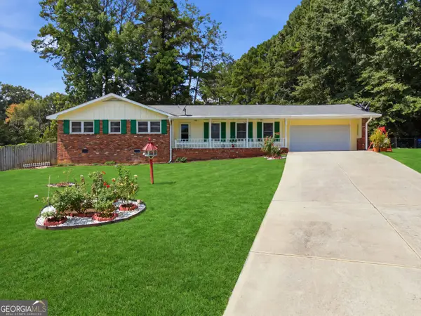 393 Greenleaf Court Nw, Lilburn, GA 30047