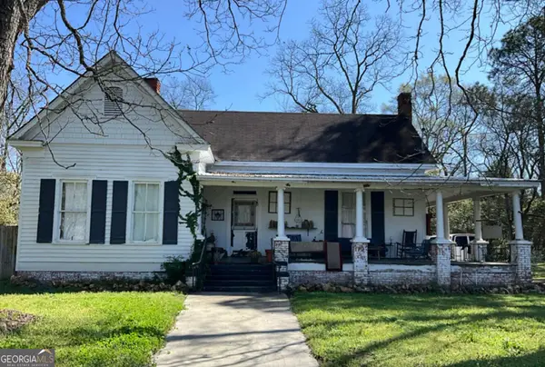 121 S Bailey Avenue, Leslie, GA 31764
