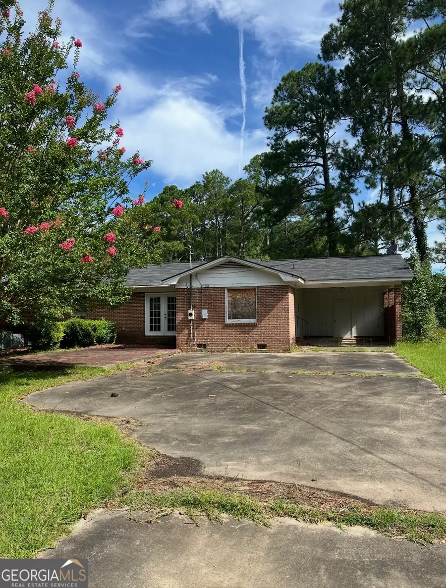 1004 E 6th Avenue, Cordele, GA 31015 - #2