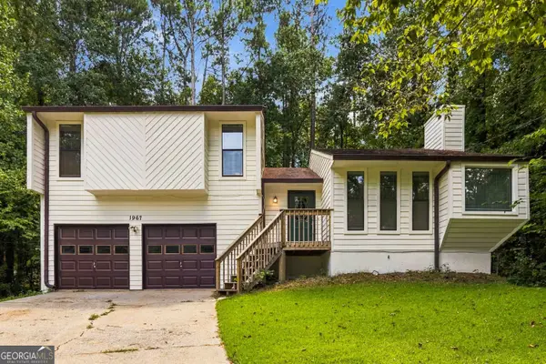 1967 Kelvin Drive, Lawrenceville, GA 30043