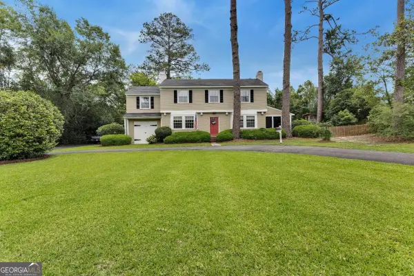 2417 N Oak Street, Valdosta, GA 31602