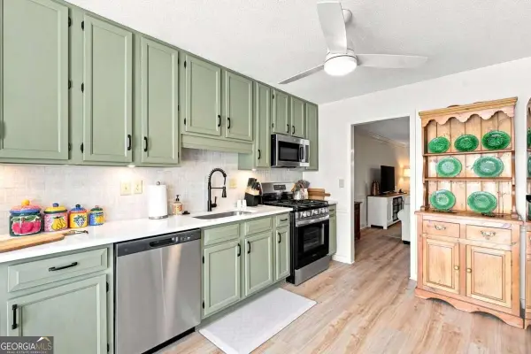 1208 Magnolia Way Se, Smyrna, GA 30082