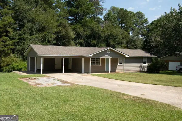 20 Woodland Drive, Carrollton, GA 30117
