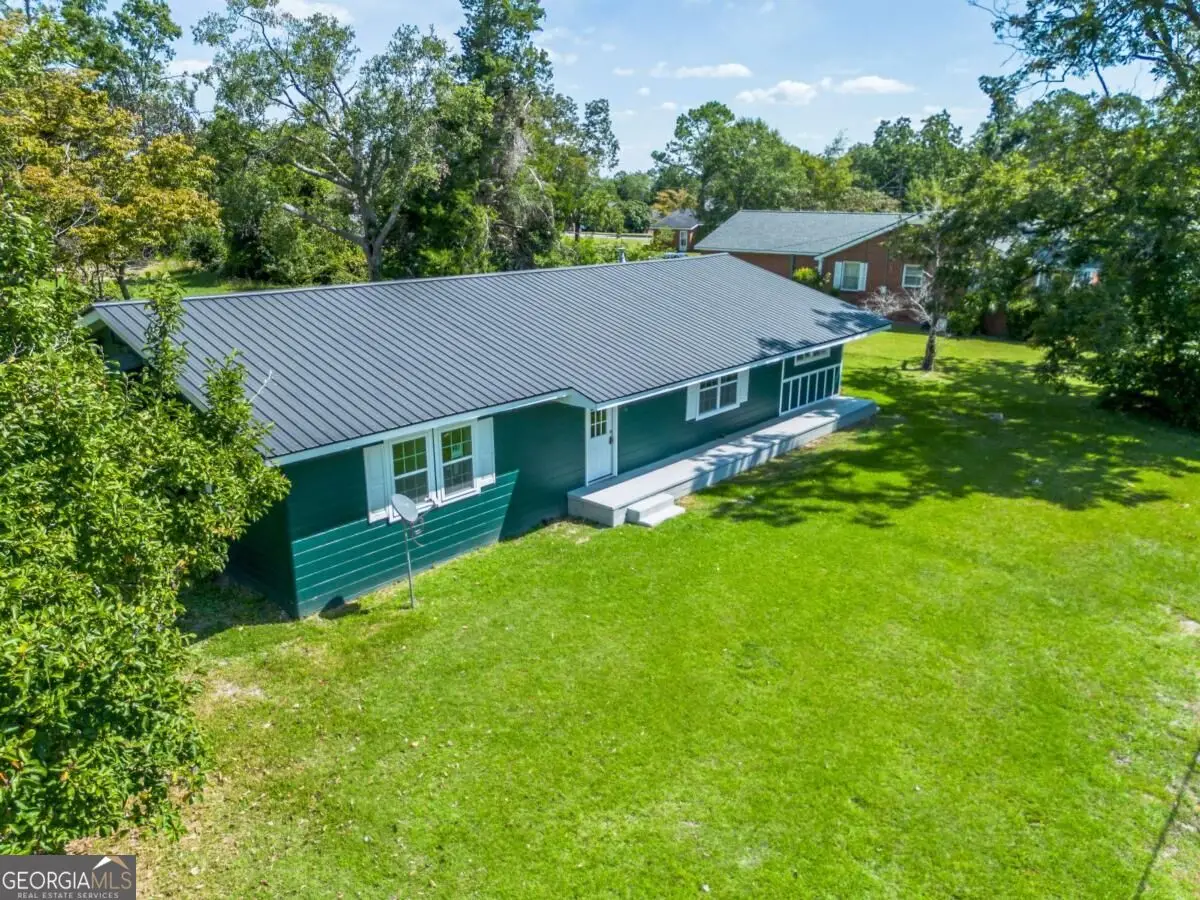 210 W Graham Street, McRae Helena, GA 31055 - #1
