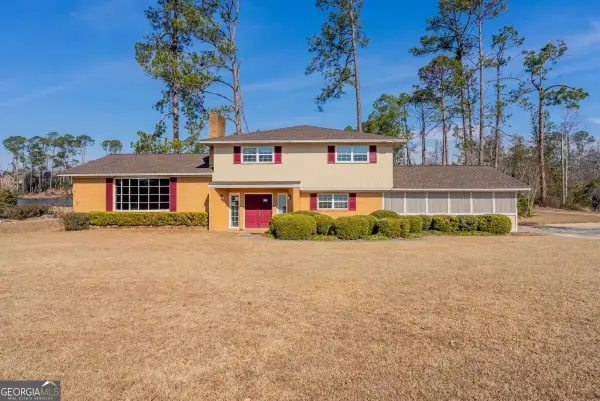 1729 W Forest Drive, Douglas, GA 31533