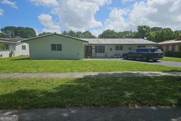 14371 Lake Crescent Place, Miami Lakes, FL 33014