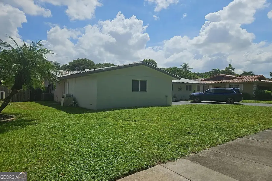 14371 Lake Crescent Place, Miami Lakes, FL 33014 - #3