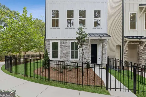 642 Memphis Drive, Scottdale, GA 30079
