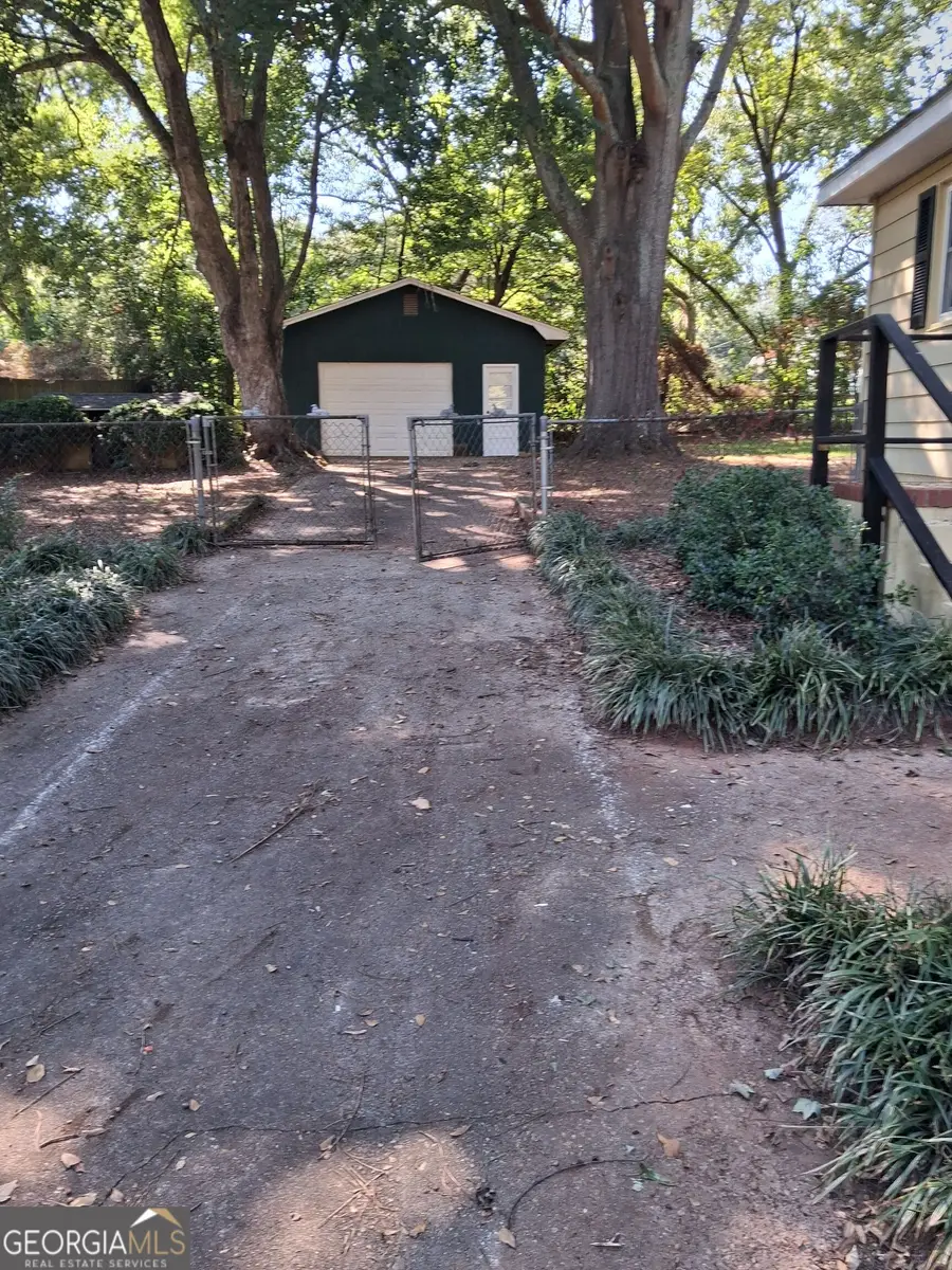 125 Lakeside Drive, Griffin, GA 30223 - #2