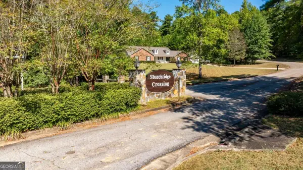 205 Long Cove Drive, Lagrange, GA 30240