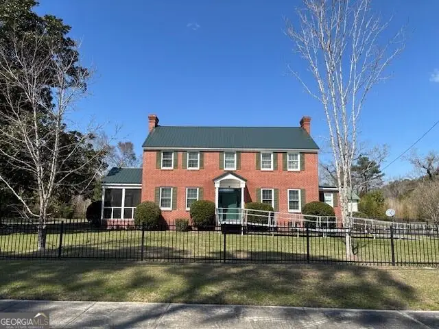 39 E Calhoun Street, Wadley, GA 30477 - #1