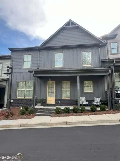5611 Pine Street, Flowery Branch, GA 30542