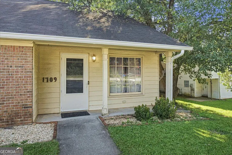 1709 Winchester Way Se, Conyers, GA 30013 - #3