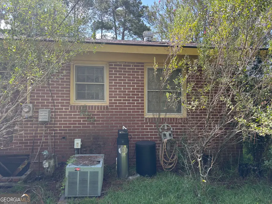321 Southwood Drive, Albany, GA 31701 - #2