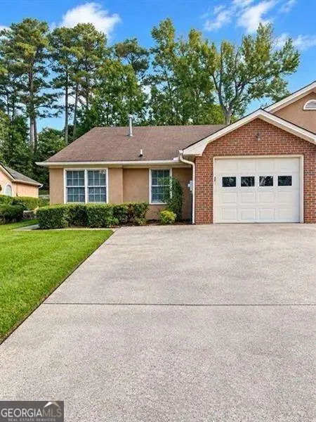 7109 Woodridge Lane, Union City, GA 30291