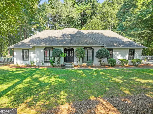 215 Clearview Circle, McDonough, GA 30253